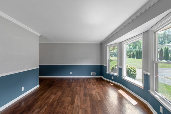 Building Photo - 1871 Cameo Ct