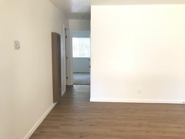 Building Photo - 804 Lincoln Ave