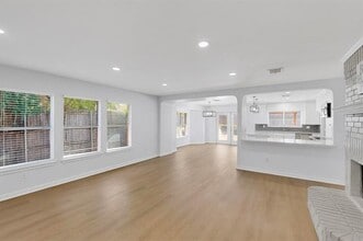 Building Photo - 328 Cortland Cir