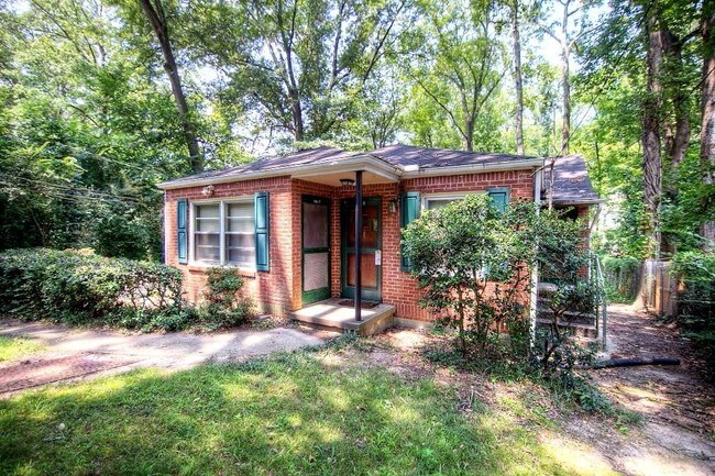 Building Photo - 117 Shadowmoor Dr