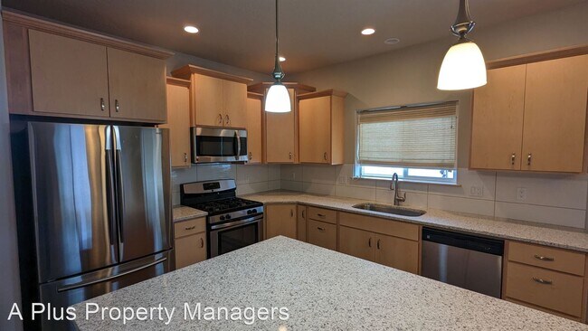 Foto del edificio - 4 br, 2.5 bath House - 7888 N Hydrangea St