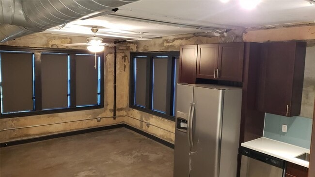 Building Photo - 6825 Avenue C