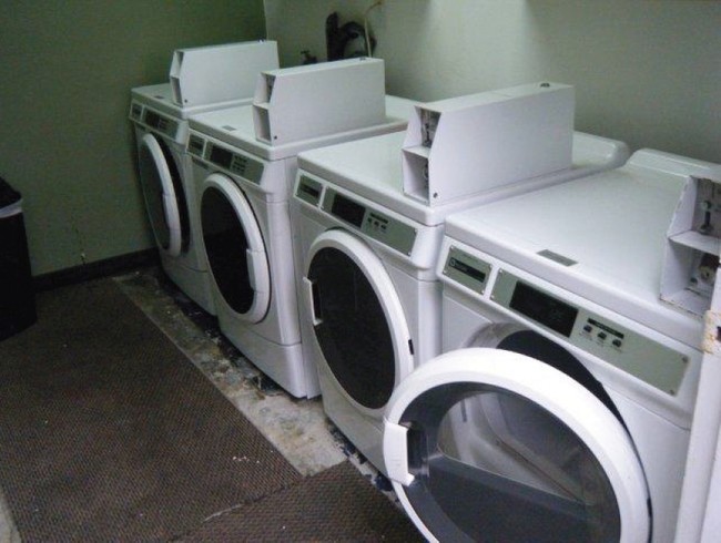 Laundry Room - Mission Manor Apartments