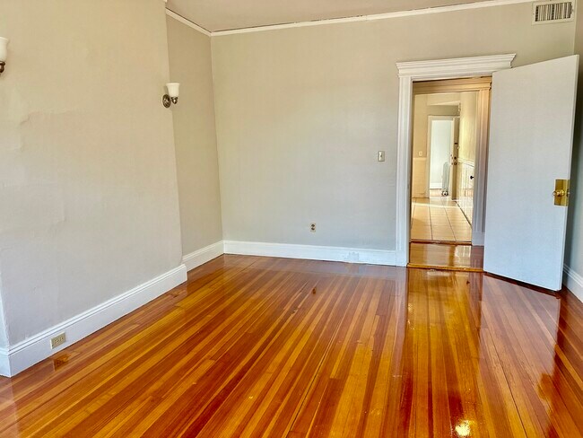 Foto del edificio - 10 Strathmore Rd