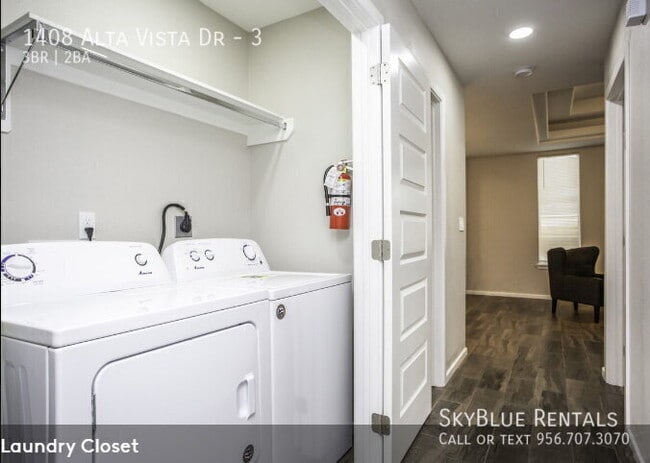 Building Photo - 1408 Alta Vista Dr