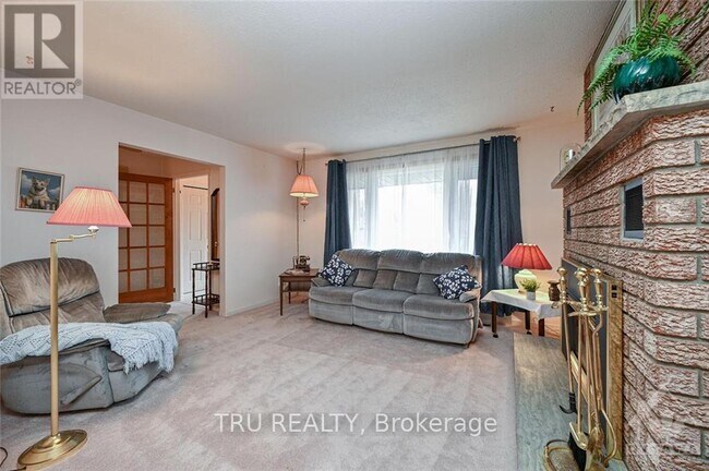 Building Photo - 5 Beverly St