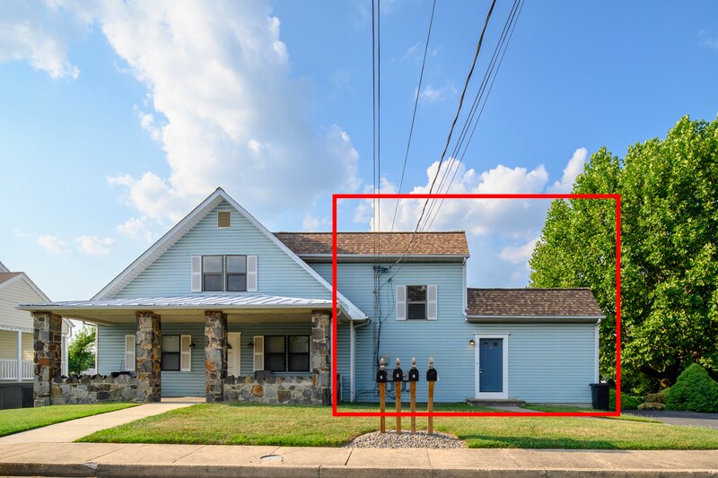 Primary Photo - 3114 Hilltop Ave