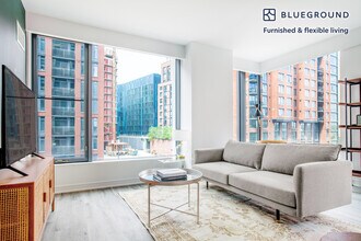 Building Photo - 949 1st St SE