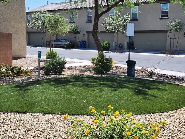Foto del edificio - 4547 Pencester St