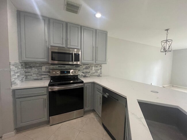 Foto del edificio - 8660 S Southgate Shores Cir