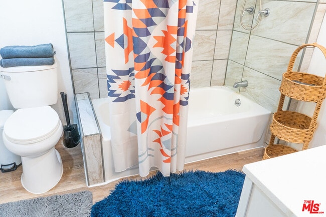 Building Photo - 348 Laveta Terrace