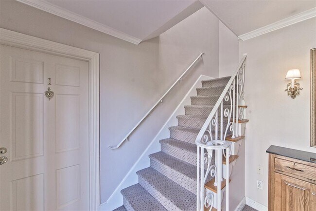 Building Photo - 4525 Emerson Ave