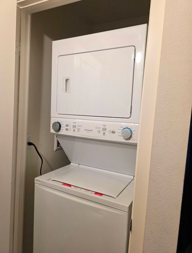 Foto del edificio - 2610 E Embry Ln