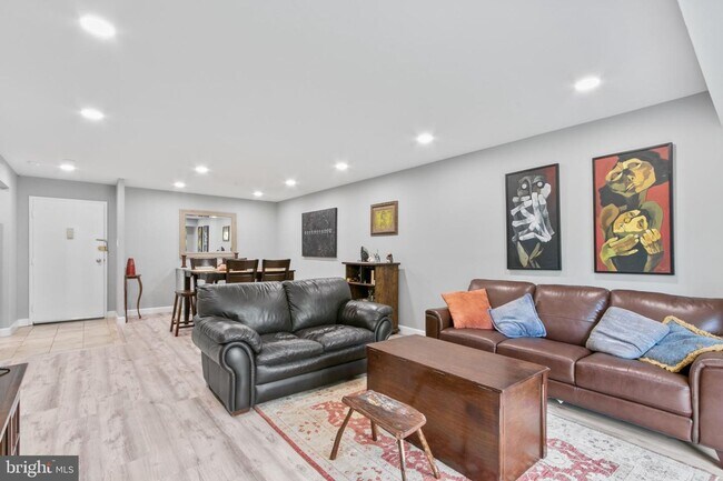 Foto del edificio - 10300 Westlake Dr