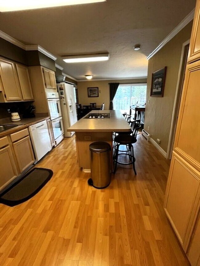 Foto del edificio - 1334 Straight Creek Dr
