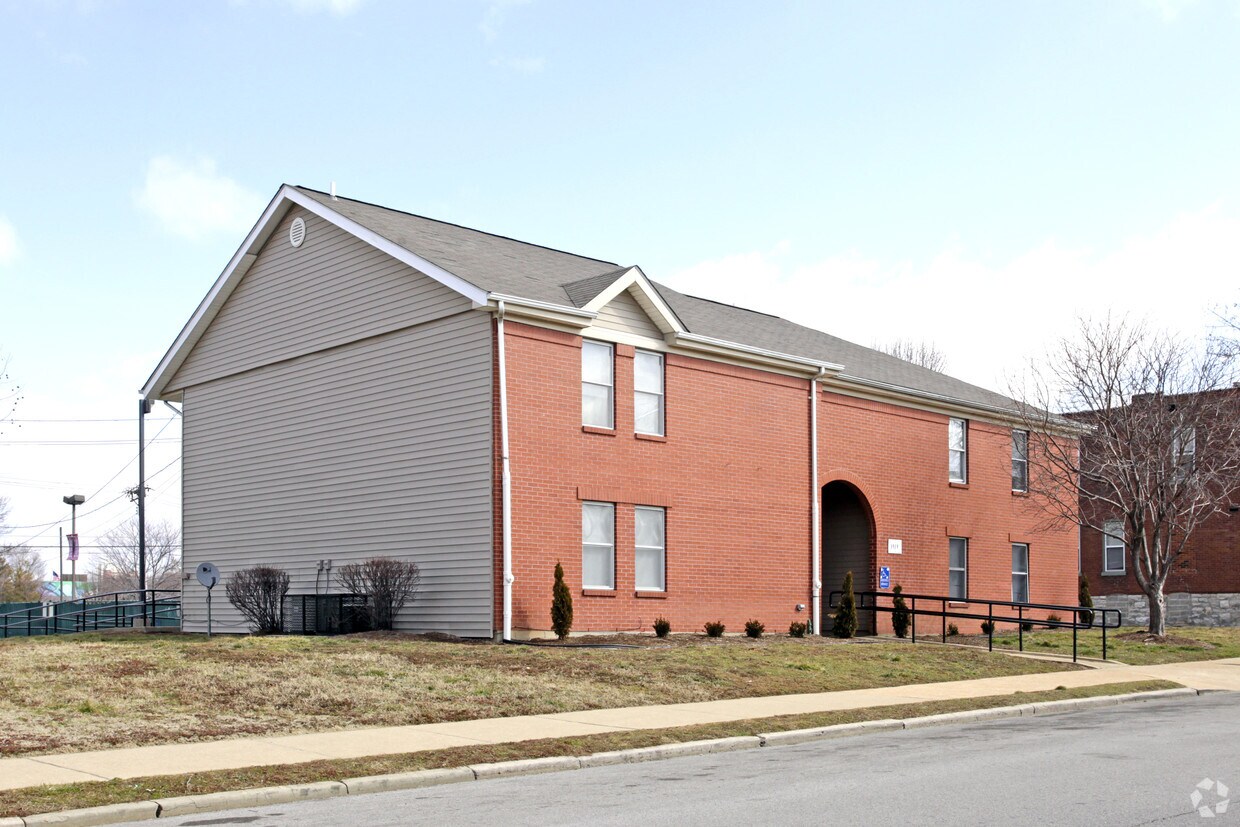 Primary Photo - 3919 Folsom Ave