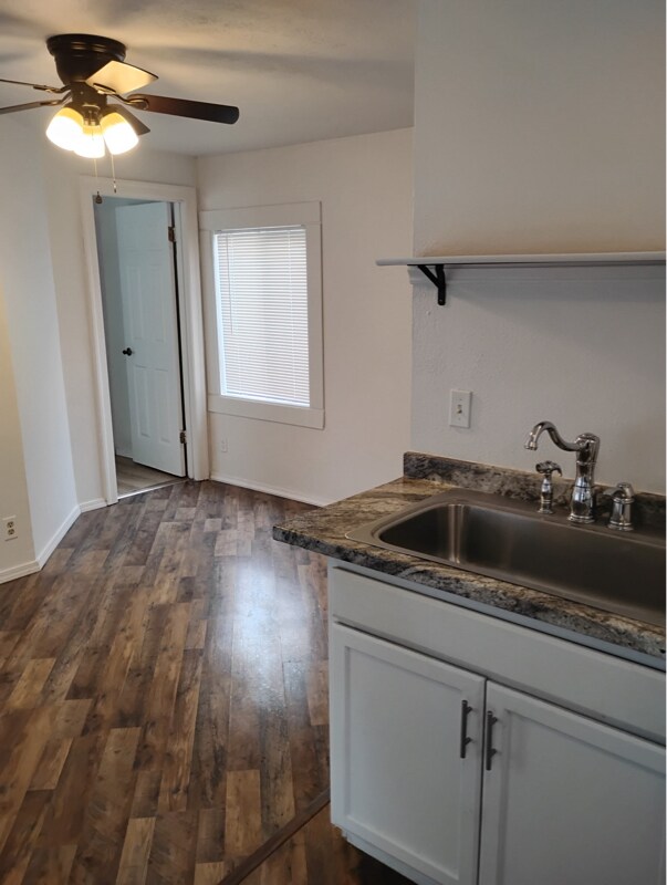 Foto del edificio - 908 15th St