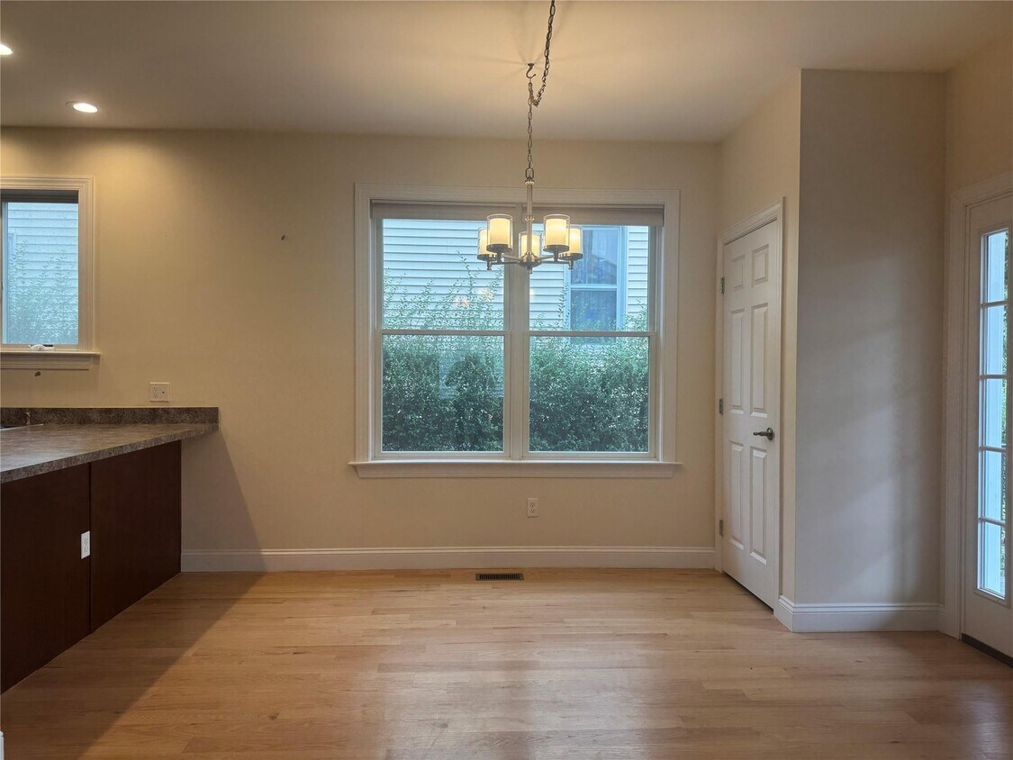 Foto principal - 31 Maple St