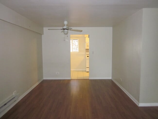 Building Photo - 1830 Knights Bridge Dr