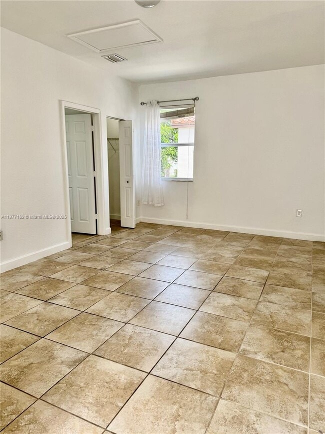 Building Photo - 9203 SW 170th Ct