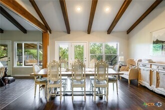 Building Photo - 948 Encino Dr
