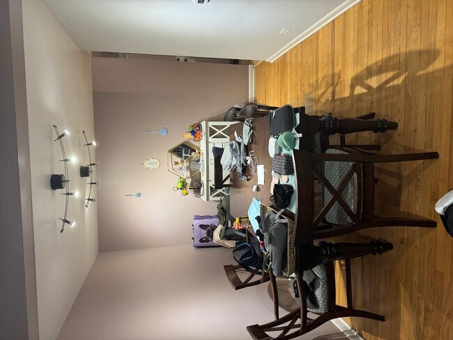 Foto del edificio - 531 Glenshire Rd