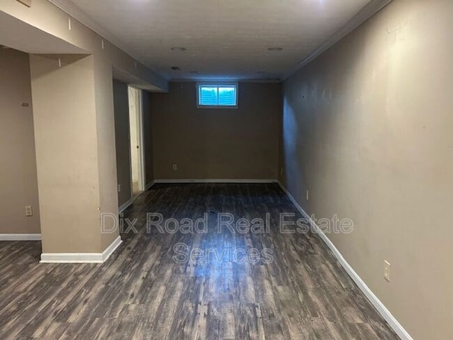 Building Photo - 491 Lite Ct