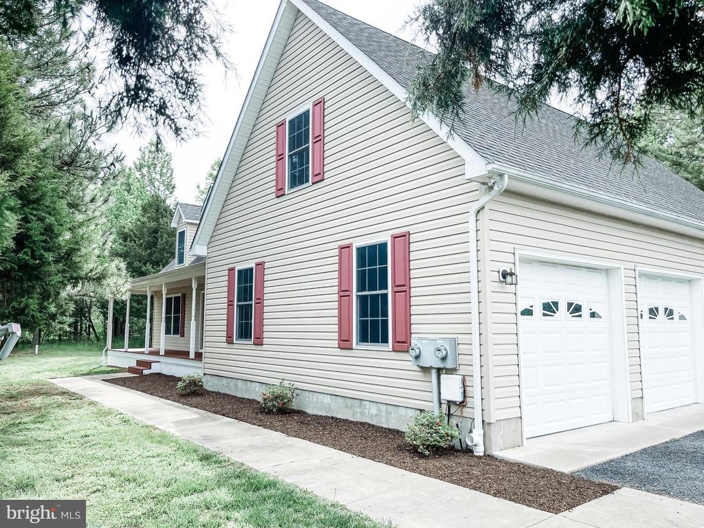 Primary Photo - 18162 White Tail Way