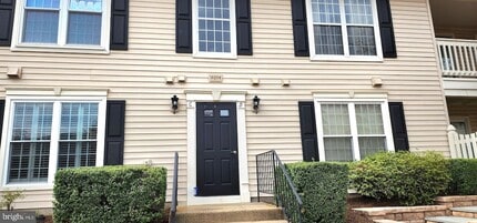 Building Photo - 10204C Ashbrooke Ct