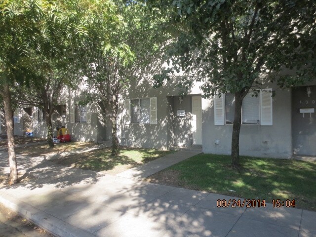 Building Photo - 400-410 N West St