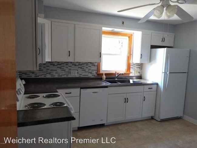 Building Photo - 3 br, 1 bath House - 618 Pearl Blvd