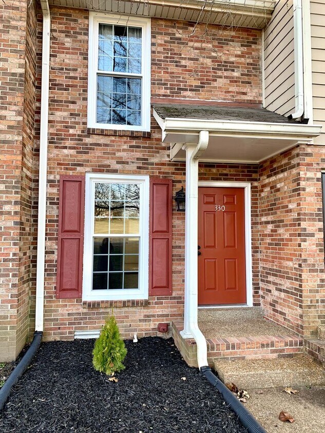 Primary Photo - Gorgeous 2 Bed, 1.5 Bath Condo Available A...