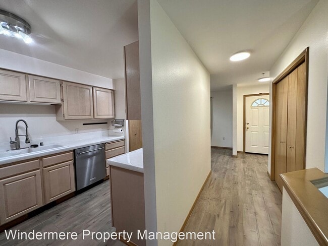 Building Photo - 2 br, 2 bath House - 705 N State #202