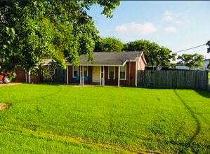 Building Photo - 118 Robinson Rd