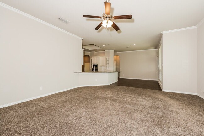 Foto del edificio - 421 Noble Nest Dr