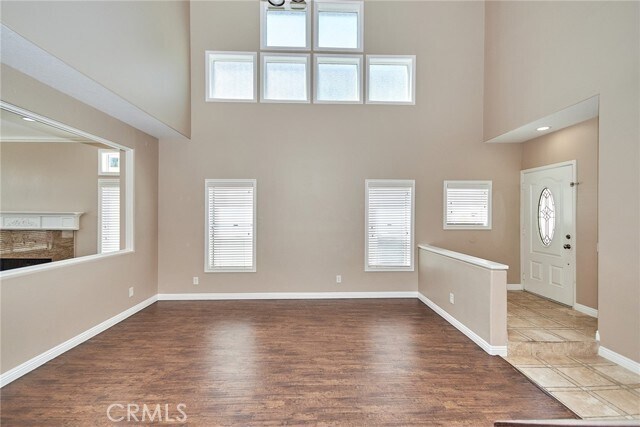 Building Photo - 914 S Lone Pine Ln