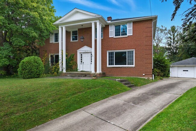 Foto del edificio - 8983 Highland Dr
