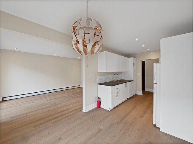 Photo du bâtiment - 2623 King St E