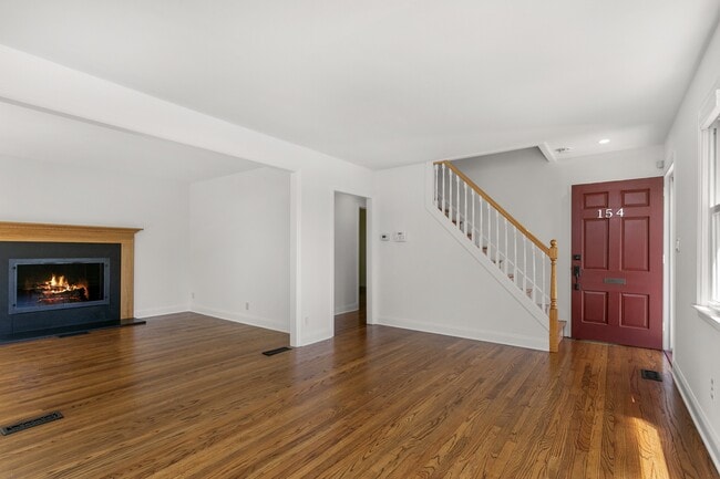 Foto del edificio - 154 Gorham Rd