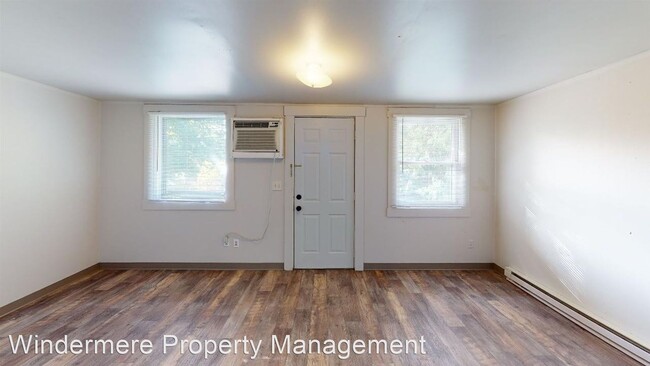 Building Photo - 3 br, 1 bath House - 809 N Main St