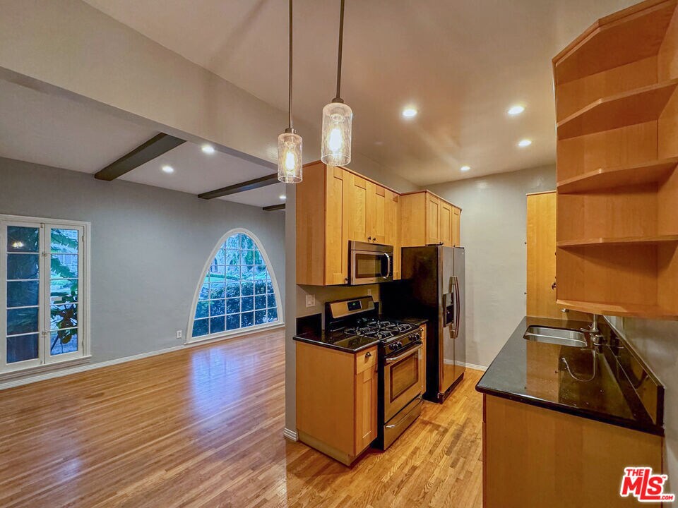 Foto principal - 340 N Oakhurst Dr