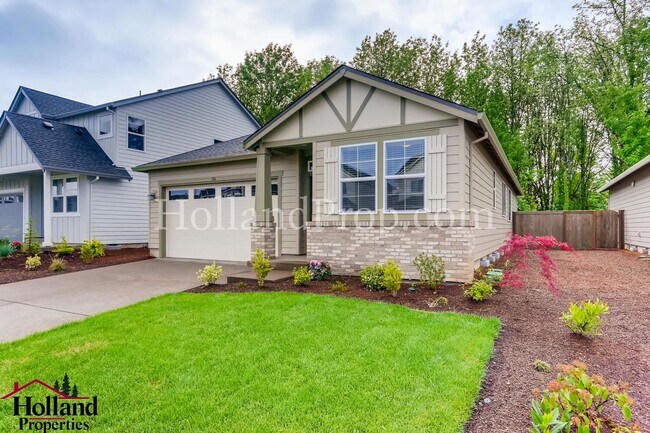 Building Photo - Charming 3-Bed, 2-Bath Home with Freshly P...