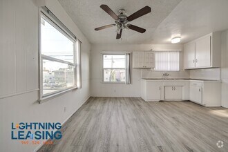 Building Photo - 14759 Vanowen St
