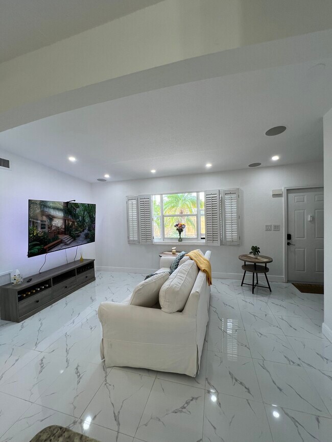 Foto del edificio - 4170 NE 15th Ave