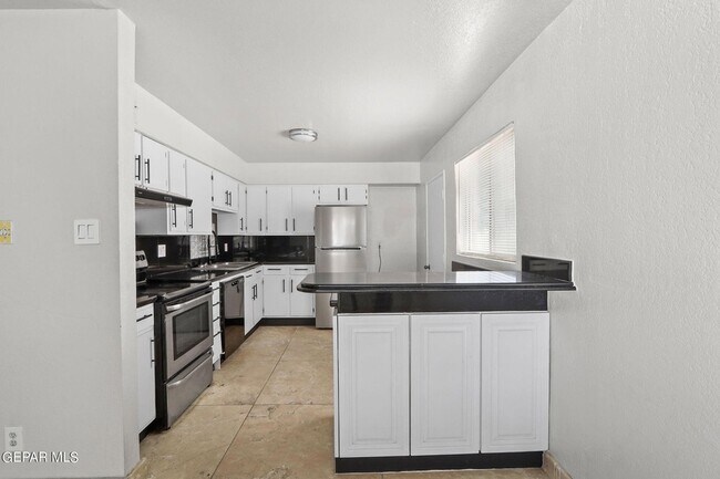 Building Photo - 1224 Kentucky St