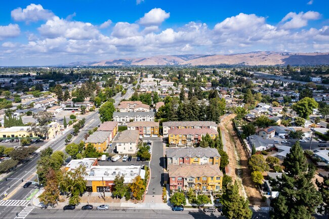 Foto aérea - Lunare Townhomes