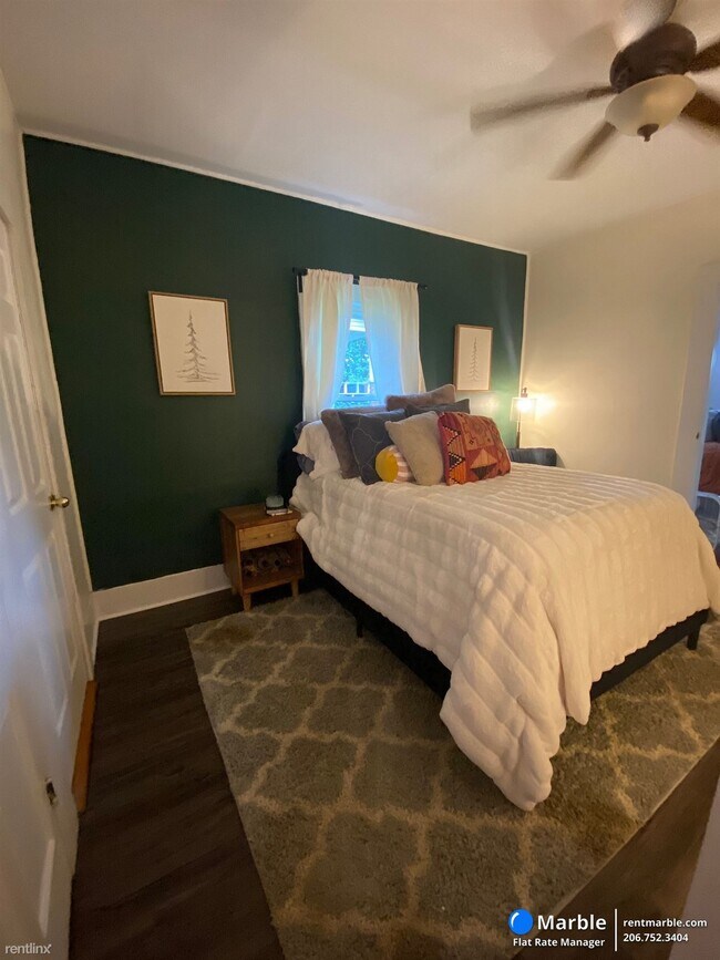 Building Photo - 2 br, 1 bath House - 2218 Dunseath Ave NW