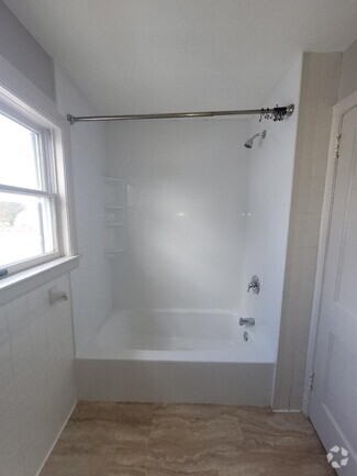 Building Photo - 174 S Lincoln Ave