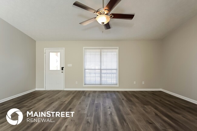 Building Photo - 561 Sunnyhill Dr