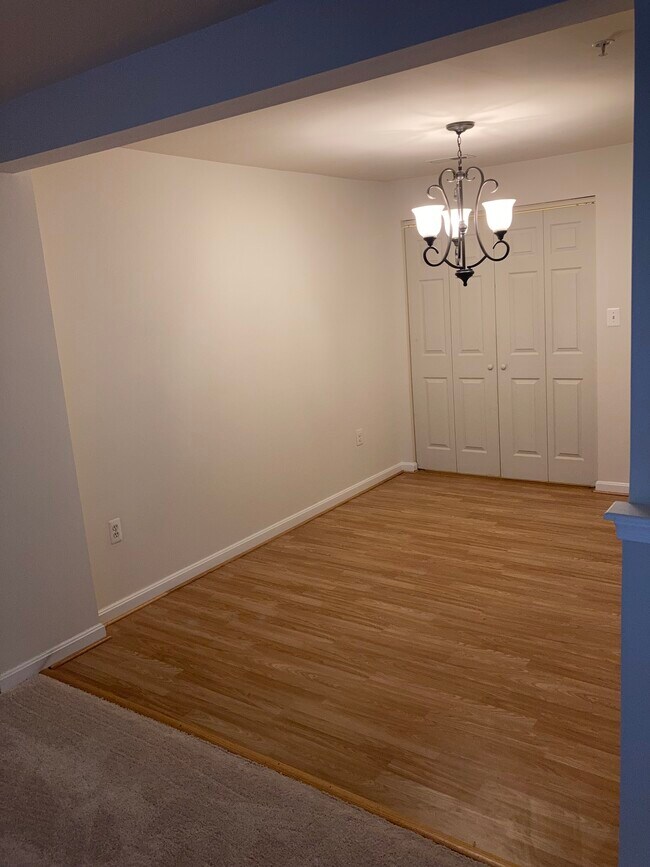 Building Photo - 4811 Waltonshire Cir